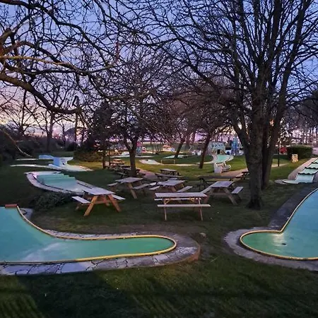 L'avenue Du Paradis Апартаменты *